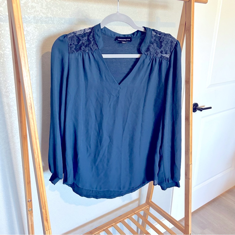 Fortune + Ivy Long Sleeve Multi Fabric Blouse. Size Small.